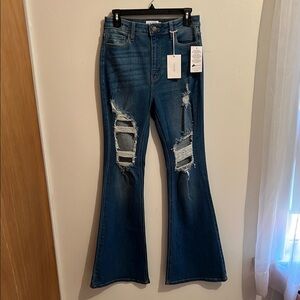 Cello NWT Skinny Flare with‎ distressing size 9